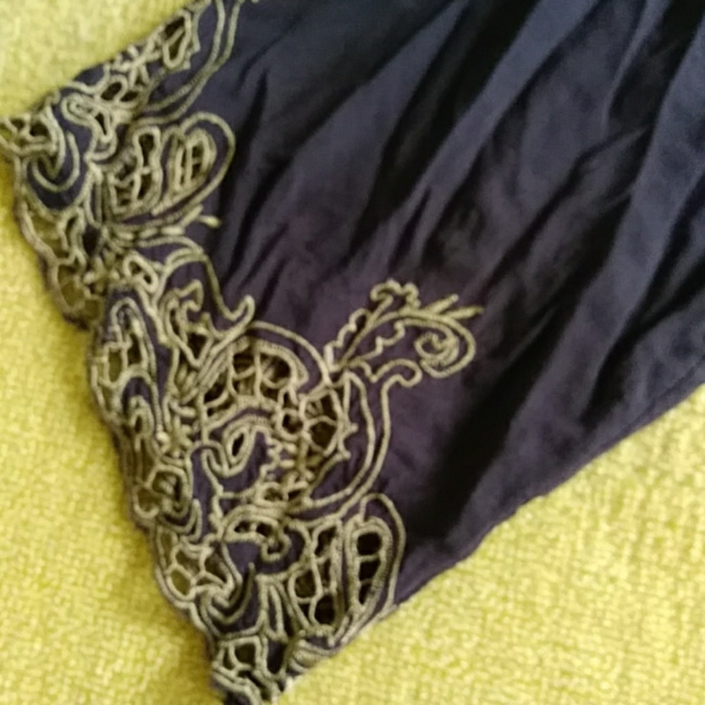 Embroidered Tunic - Picture 4 of 6